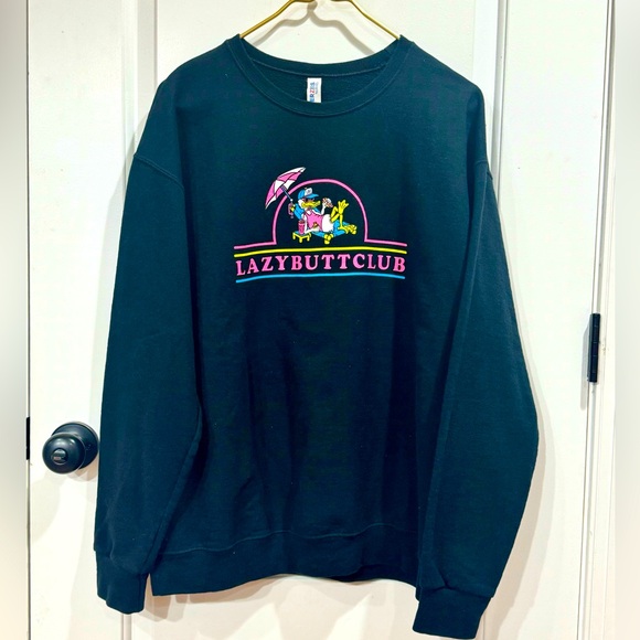 lazy butt club Tops - LAZY BUTT CLUB DUCK GRAPHIC CREWNECK BLACK LARGE